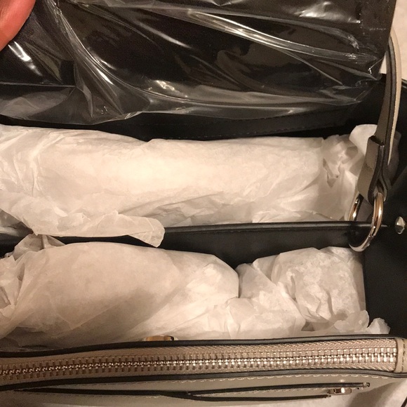 Steve Madden Shoulder Bag - Picture 5 of 7